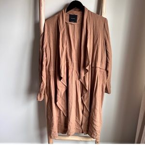 Flowy trench coat with pockets